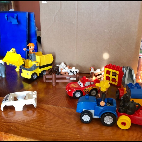 Various Lego Duplo sets - Picture 1 of 3